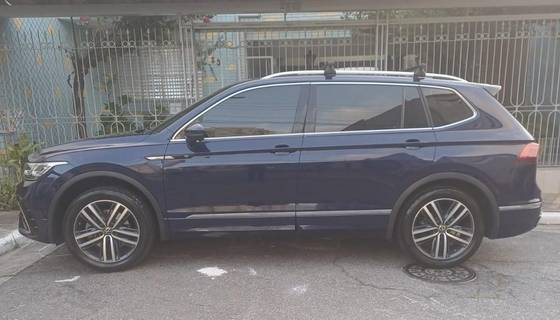 VOLKSWAGEN TIGUAN 2.0 300 TSI GASOLINA ALLSPACE R-LINE AUTOMÁTICO VOLKSWAGEN TIGUAN 2.0 300 TSI GASOLINA ALLSPACE R-LINE AUTOMÁTICO